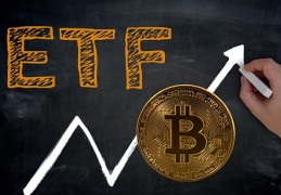 701只基金入场对冲基金、养老金和银行二季度持续扫货比特币ETF